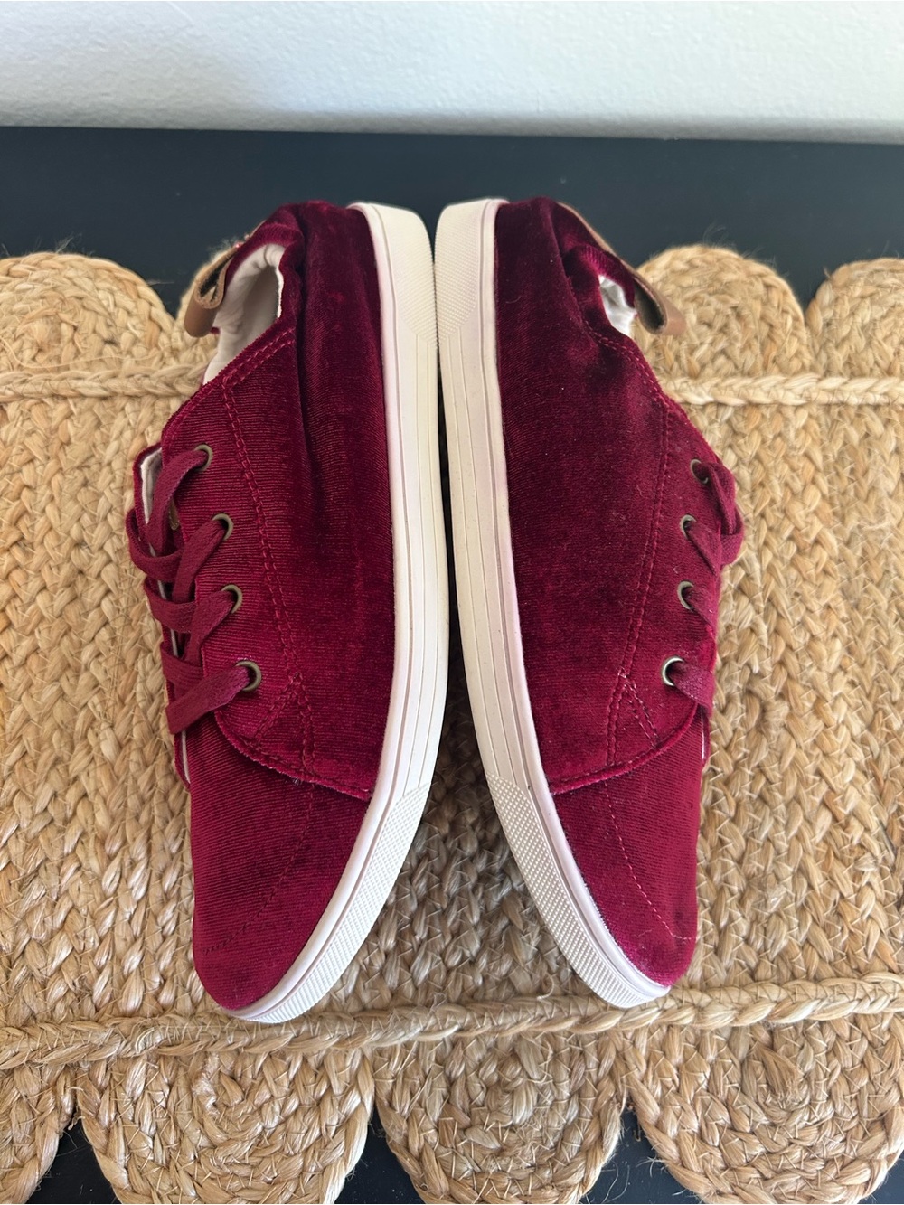 Revitalign Santa Clara Betta Burgundy Velvet Sneakers Women’s Size 9 #101 - Picture 7 of 10
